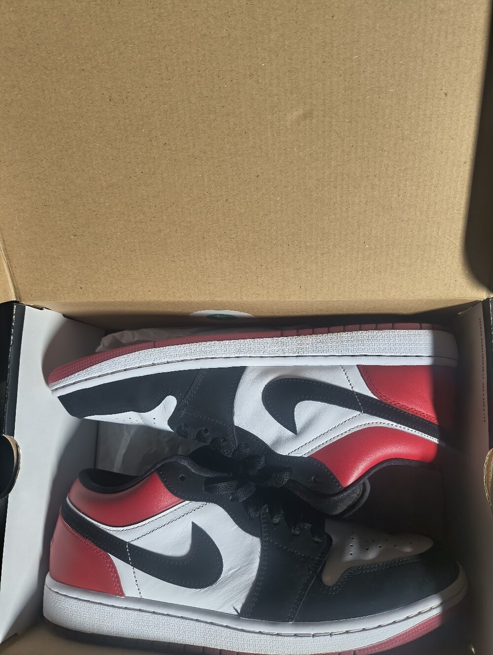 Jordan 1 Low SE - Picture 3 of 9